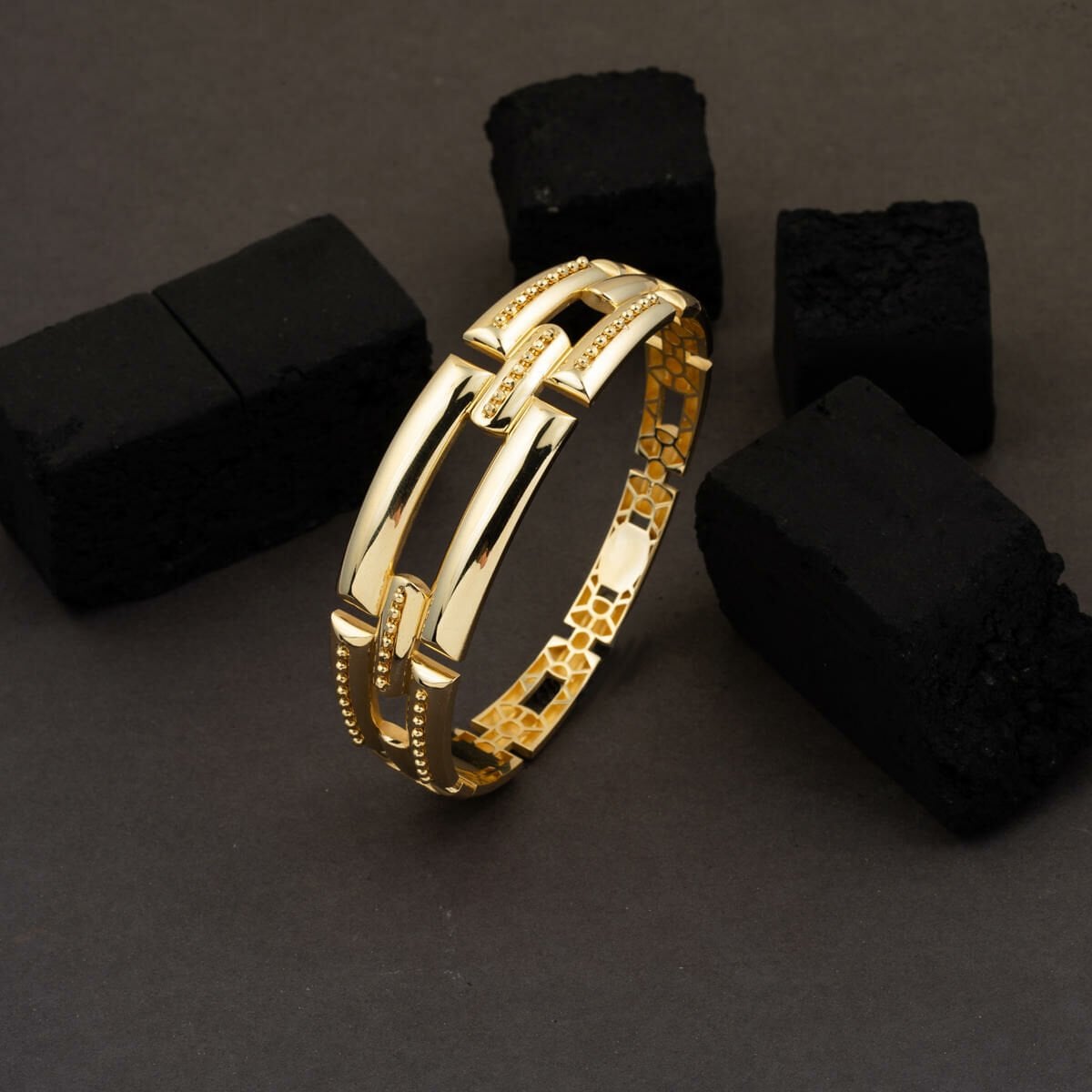 14K Gold Ribbed Bangle