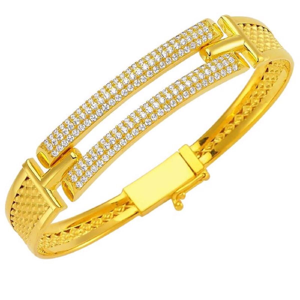 22K Yellow Gold Ribbed Rize Cubic Zirconia Bangle