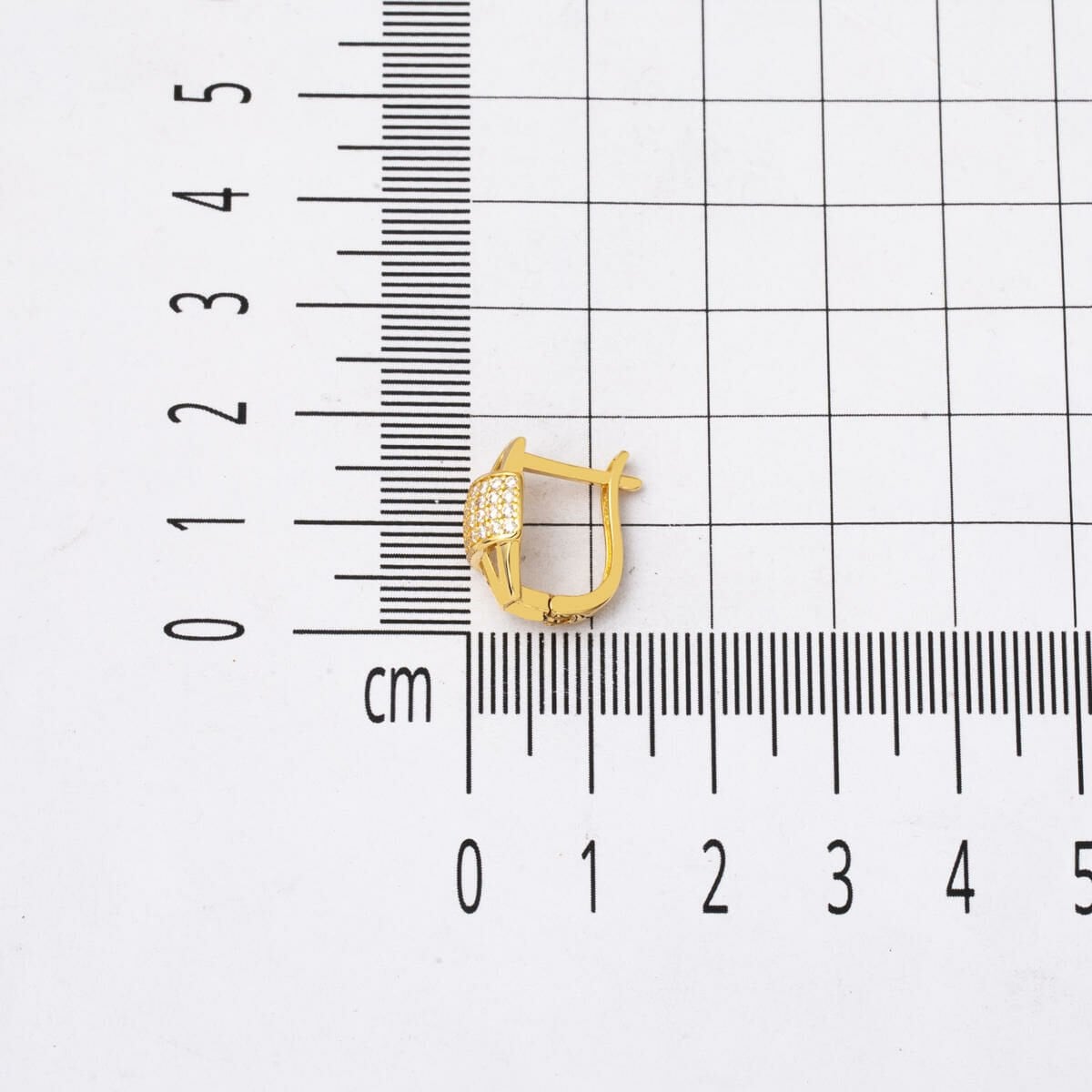 14K Yellow Gold Ribbed Style Cubic Zirconia Clip-On Earrings