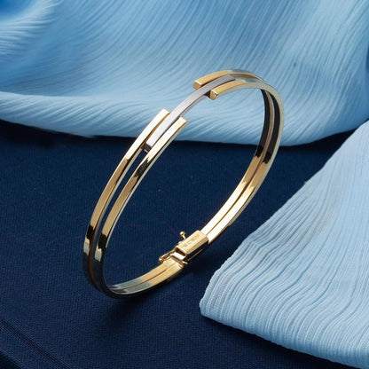 14K Gold Ribbed Lock Bangle