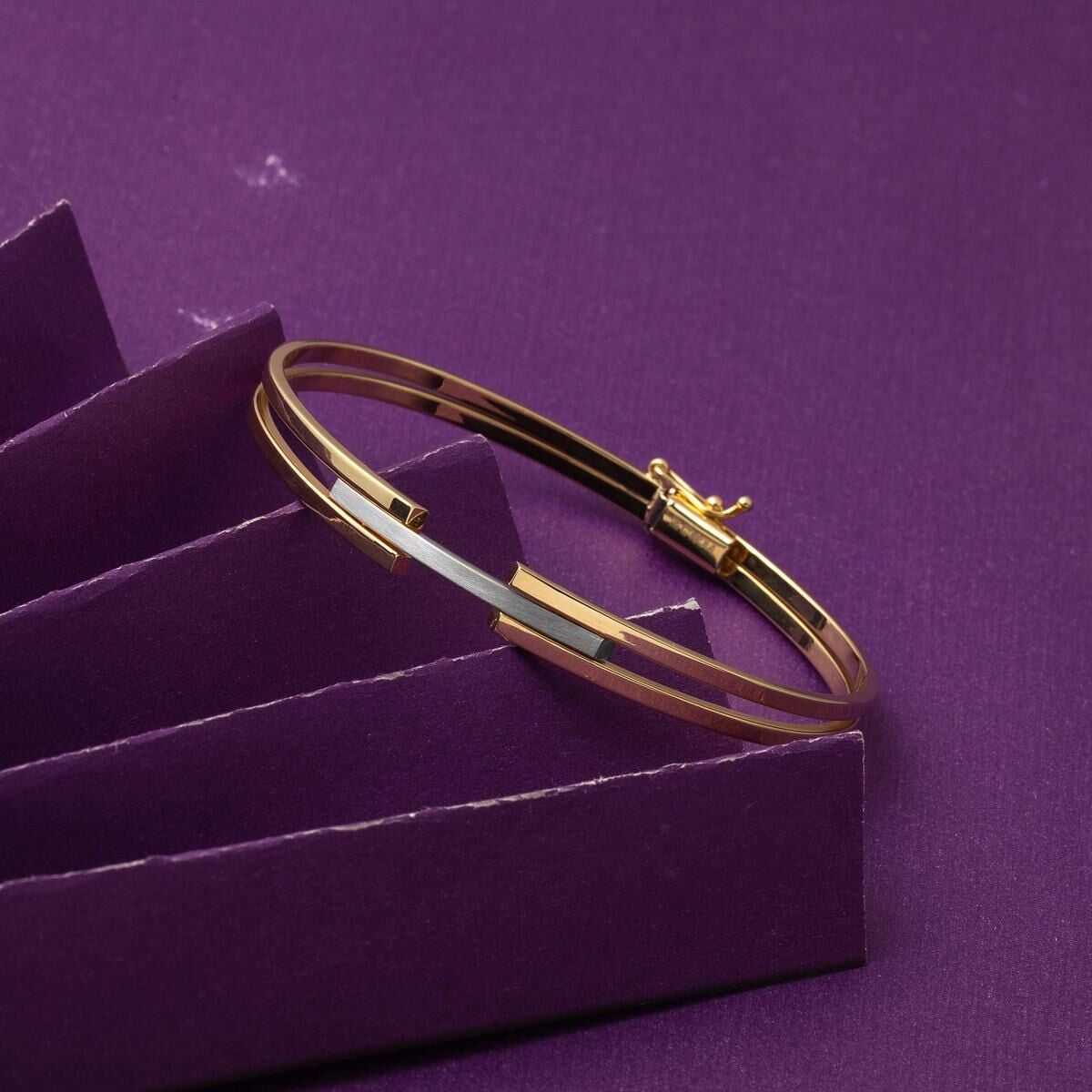 14K Gold Ribbed Lock Bangle