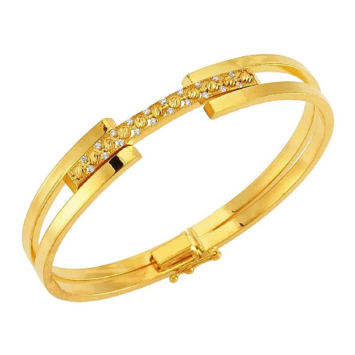 22K Yellow Gold Ribbed Cubic Zirconia Bangle