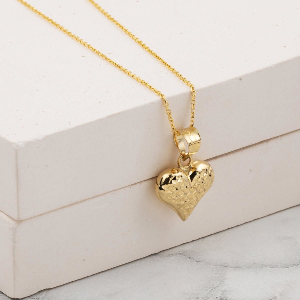 14K Yellow Gold Engraved Patterned Heart Necklace
