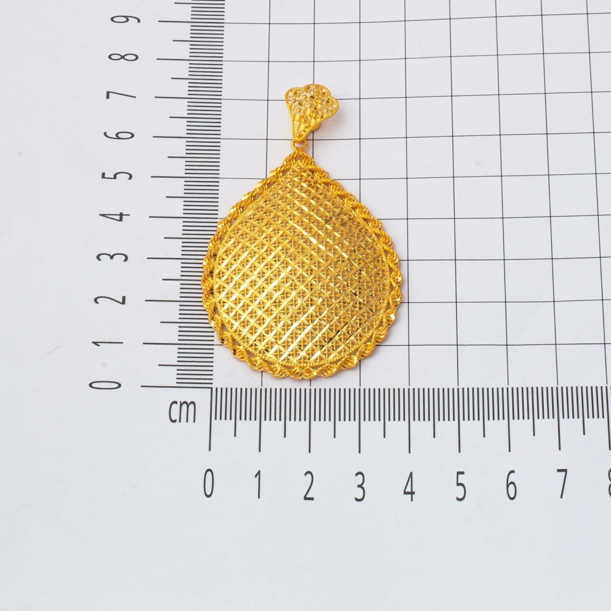 22K Yellow Gold Large Engraved Necklace