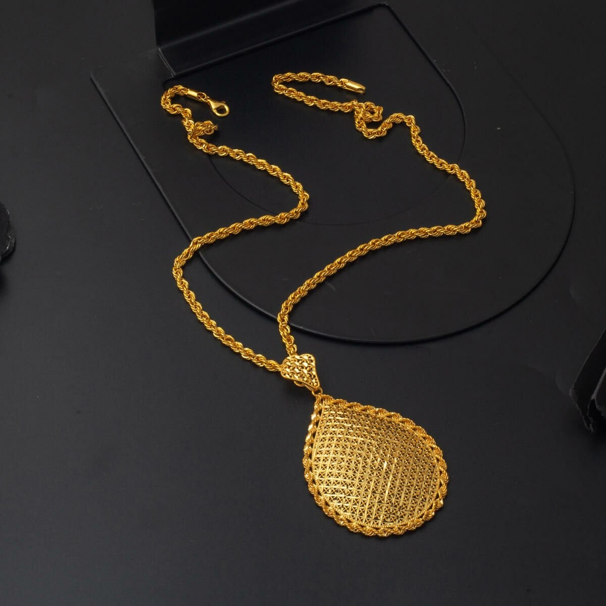 22K Yellow Gold Large Engraved Necklace