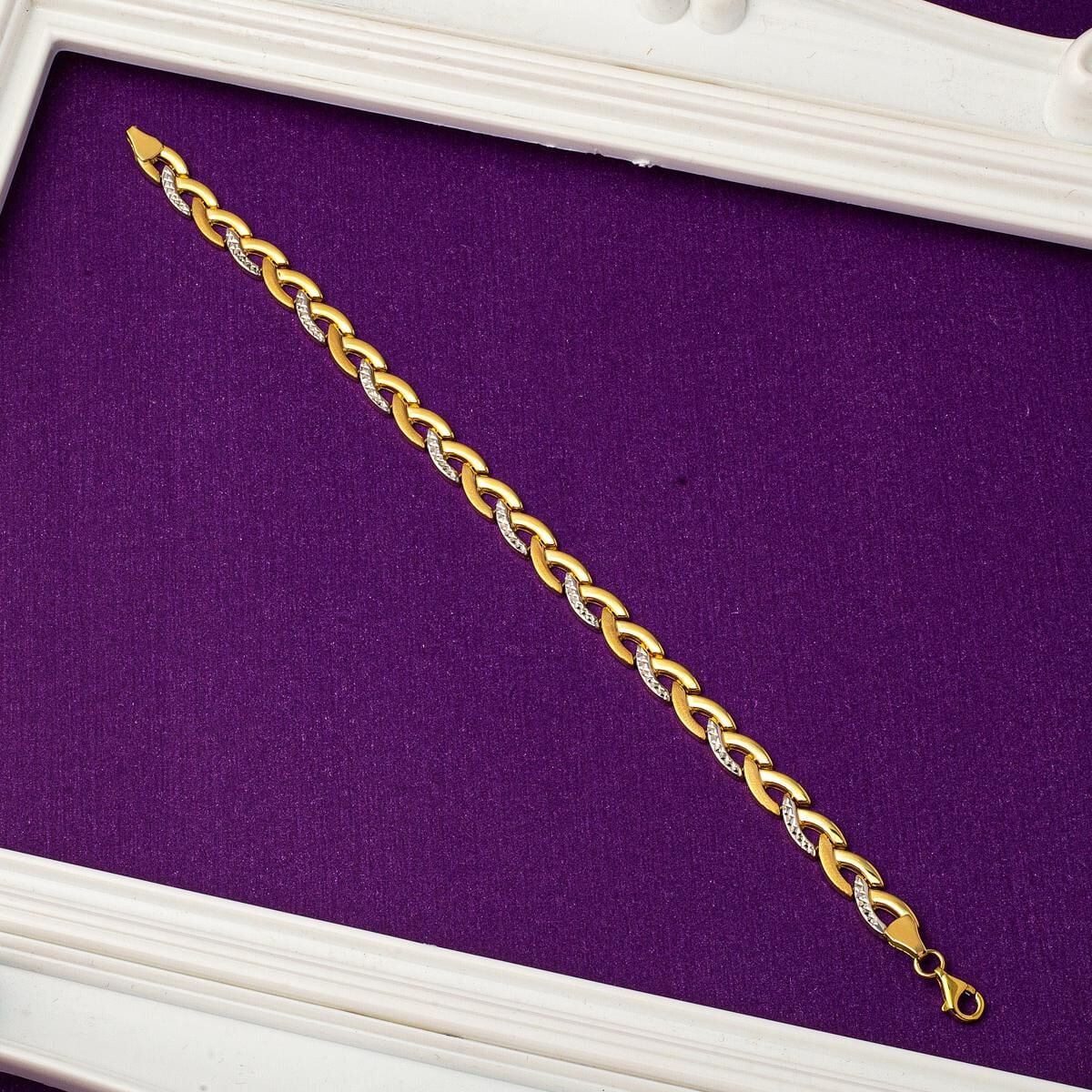 14K Yellow Gold Hand Engraved Bracelet (6.55 g)
