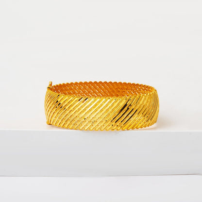 14K Yellow Gold Hand Engraved High Polish Hinged Cuff Bangle