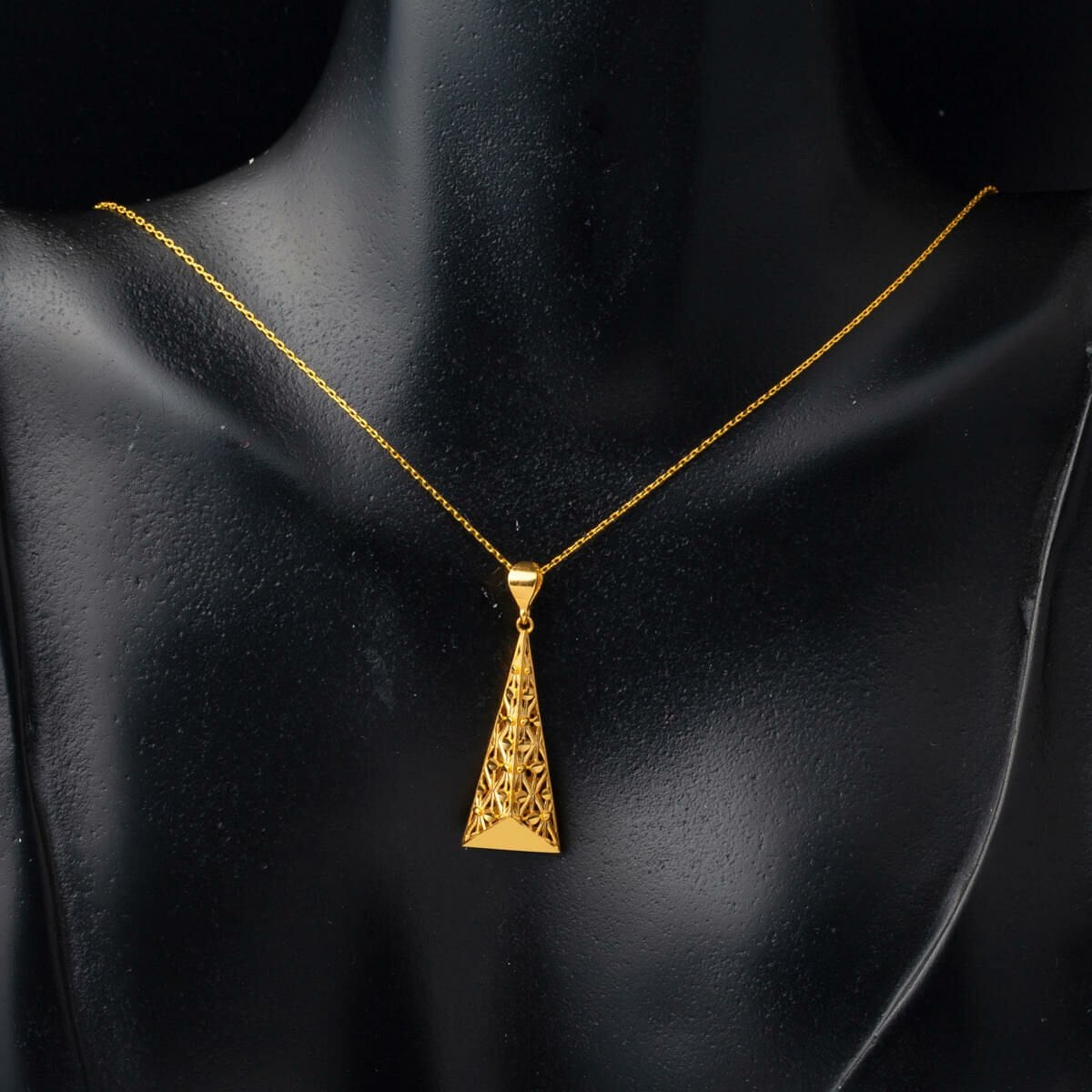 22K Yellow Gold Hand Engraved Triangle Design Necklace