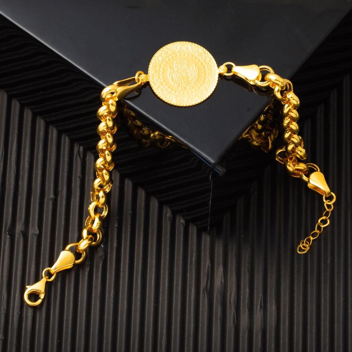 14K Yellow Gold Thick Rolo Chain Quarter Coin Bracelet