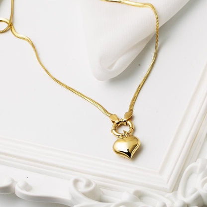 14K Yellow Gold Heart Collar Necklace