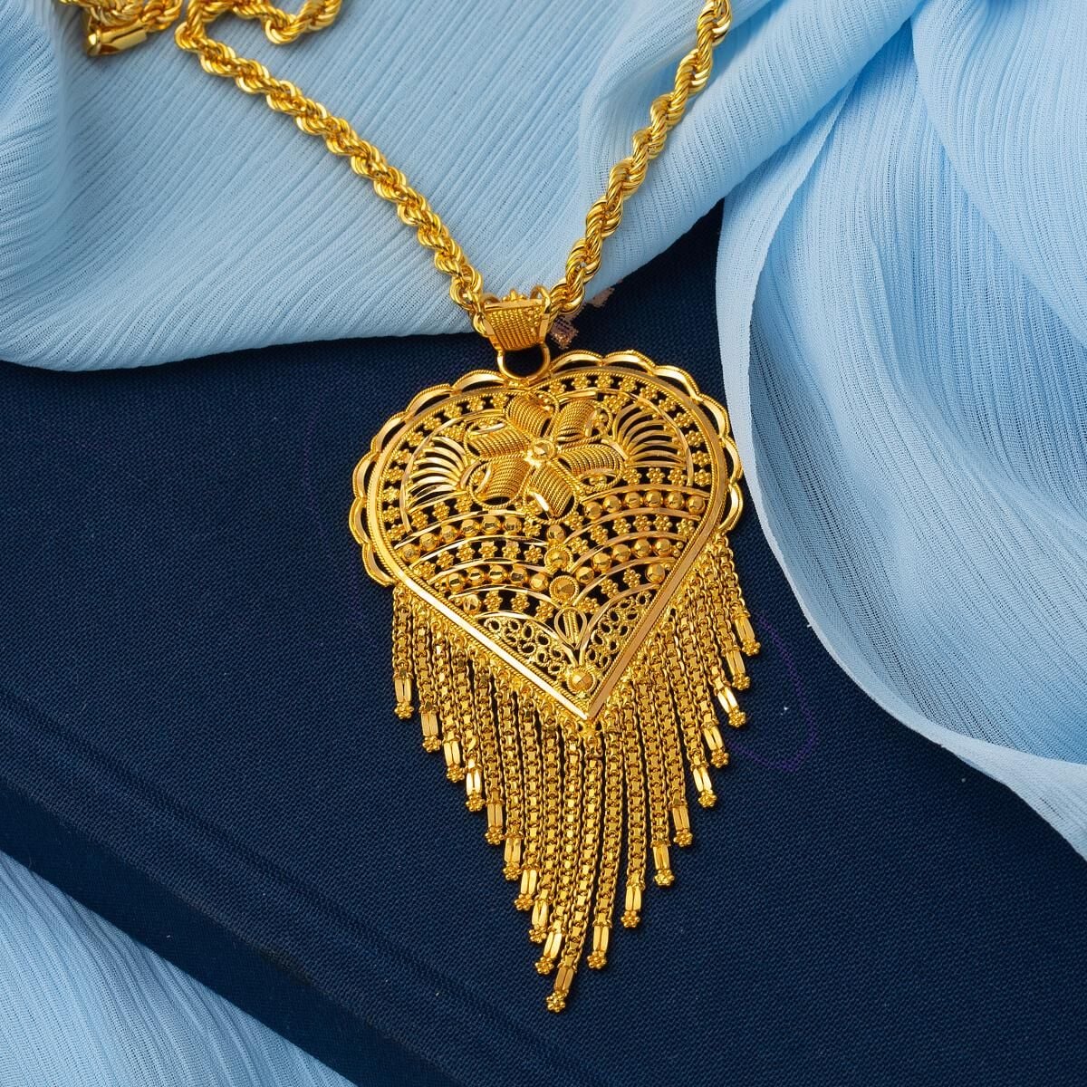 22K Yellow Gold Heart Indian Style Necklace (25.75 g)