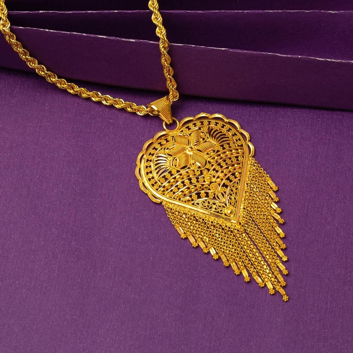 22K Yellow Gold Heart Indian Style Necklace (25.75 g)