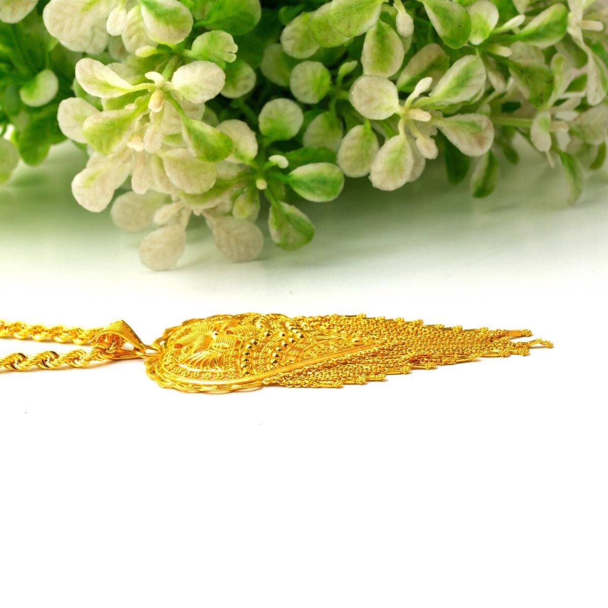 22K Yellow Gold Heart Indian Style Necklace (25.75 g)