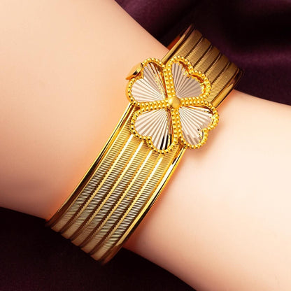 14K Yellow Gold Heart Clover Hinged Cuff Bangle