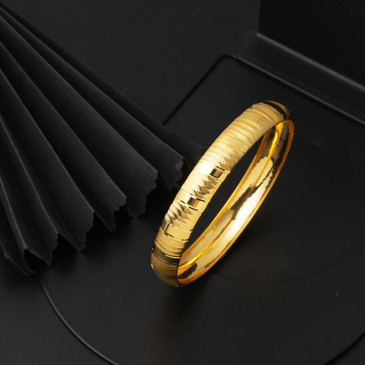 14K Yellow Gold Channel Gift Bangle