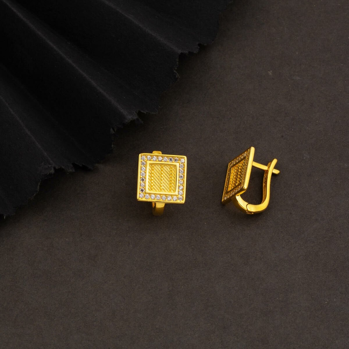 14K Yellow Gold Square Cubic Zirconia Mesh Earrings
