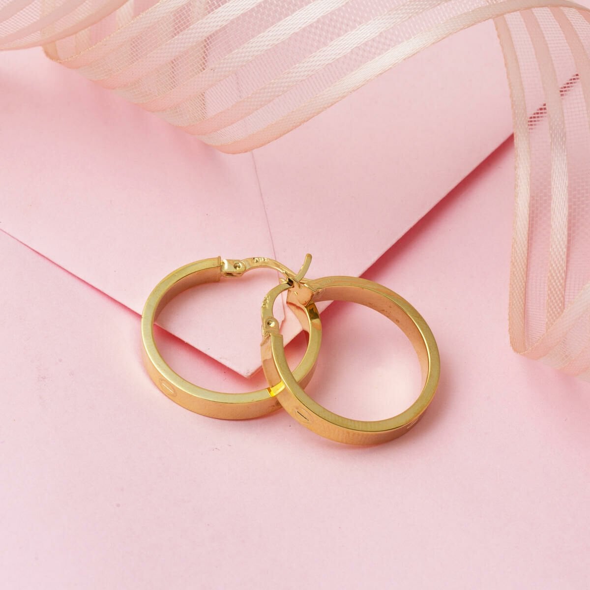 14K Yellow Gold Designer Inspired 3 cm Diameter Hoop Earrings