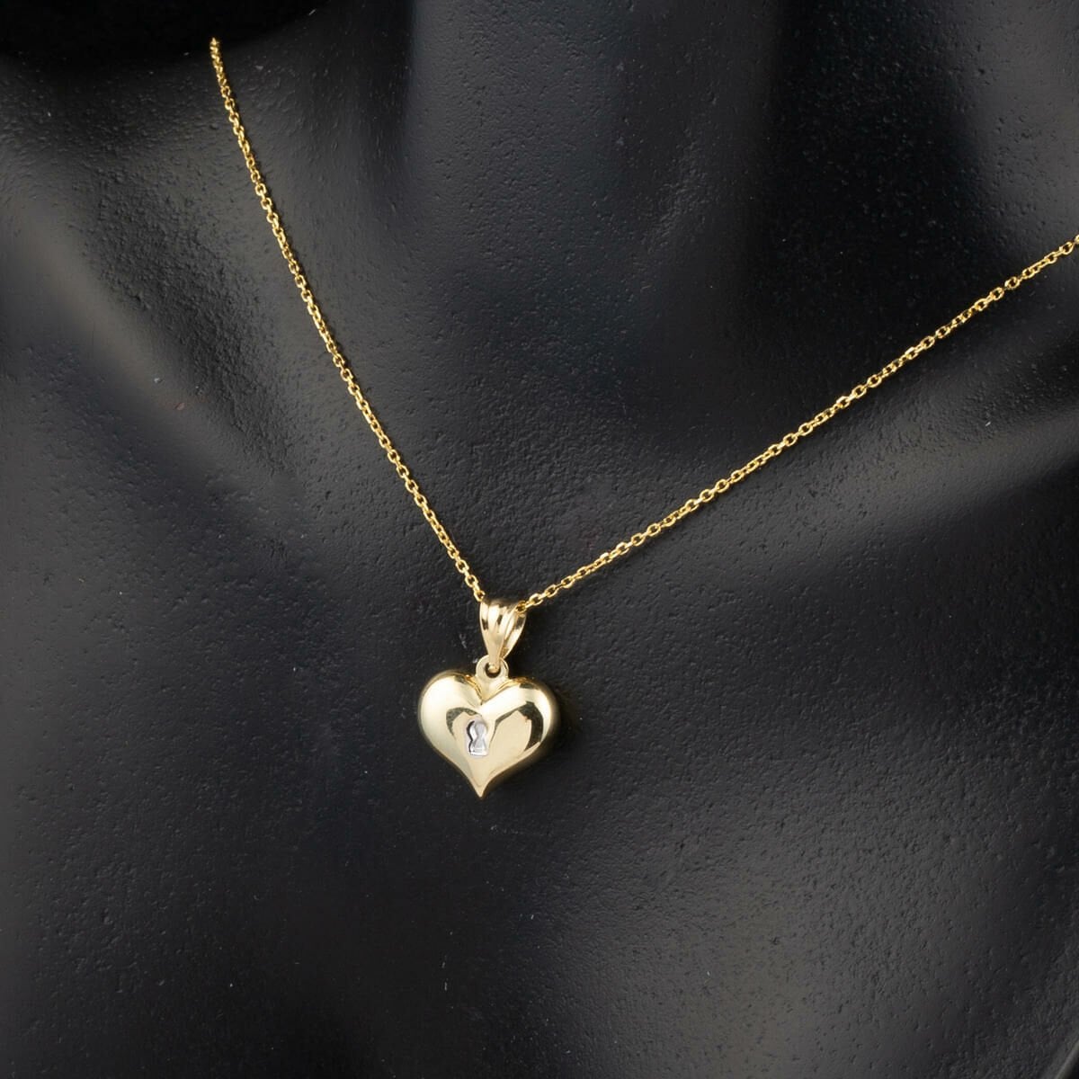 14K Yellow Gold Lock Patterned Heart Necklace
