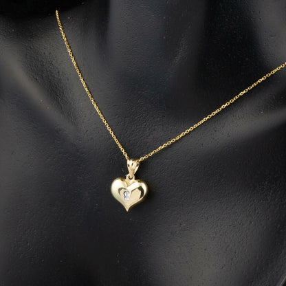 14K Yellow Gold Lock Patterned Heart Necklace