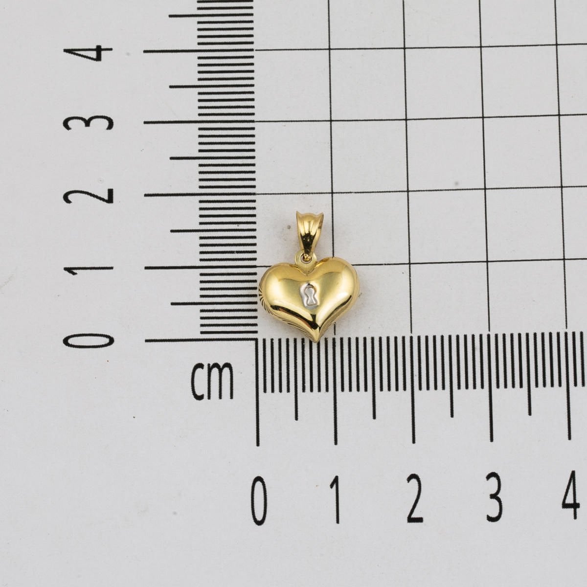 14K Yellow Gold Lock Patterned Heart Necklace