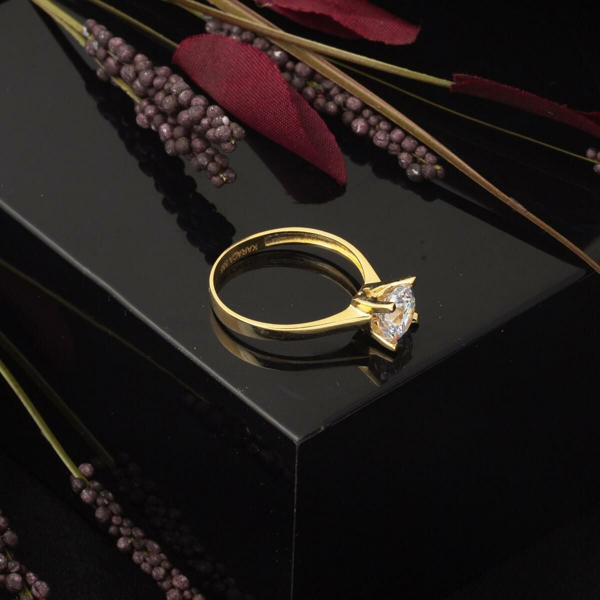 14K Yellow Gold Classic Solitaire Cubic Zirconia Ring