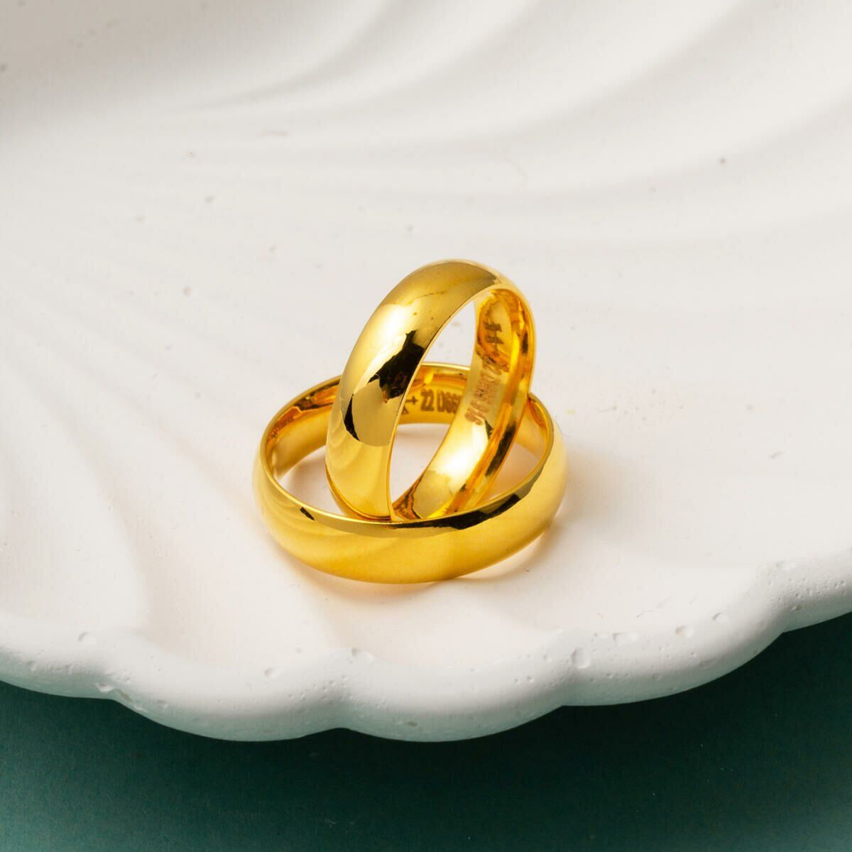22K Yellow Gold Classic 5 mm Wide Wedding Band Set