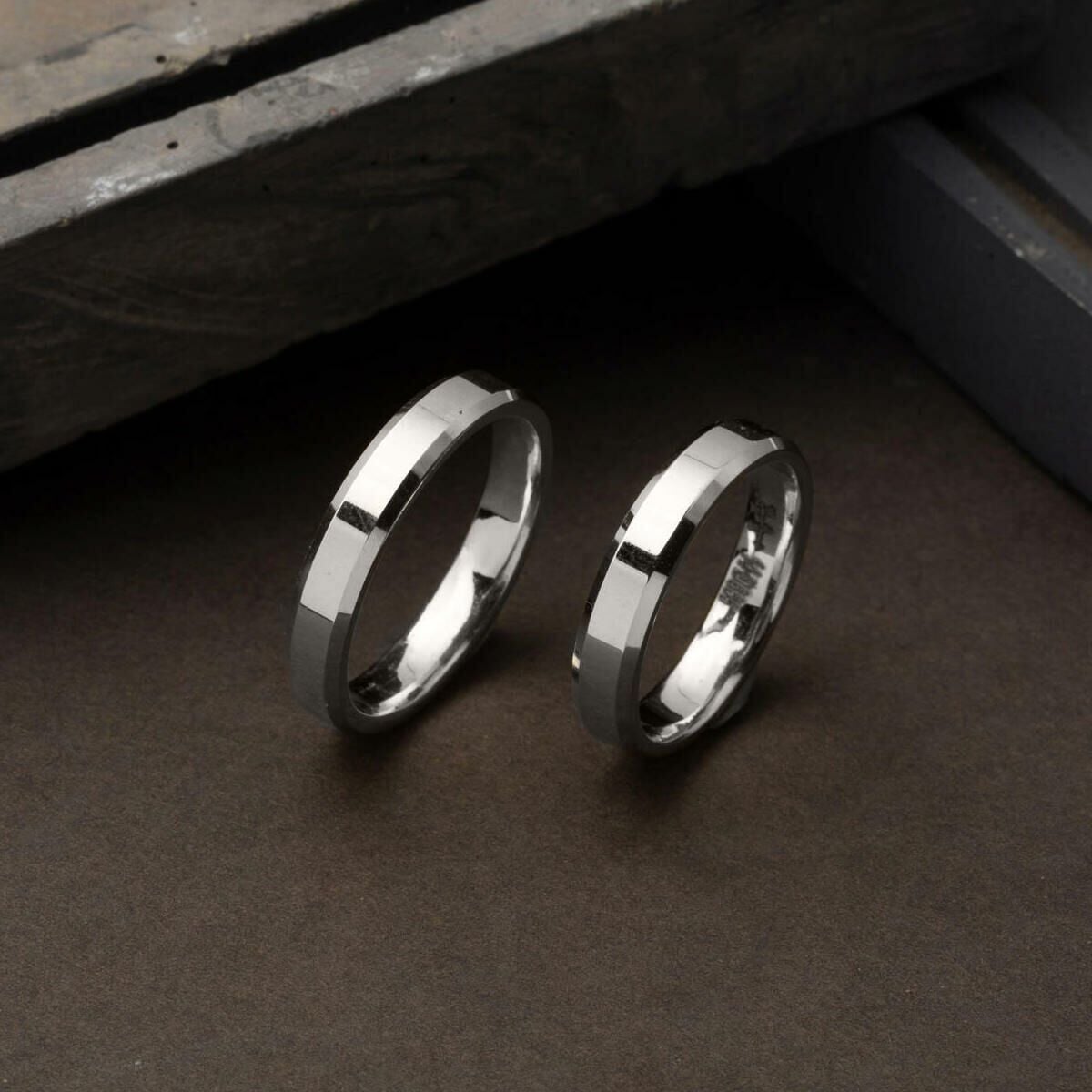 14K White Gold Classic Square-Cut Double Wedding Band 4 mm