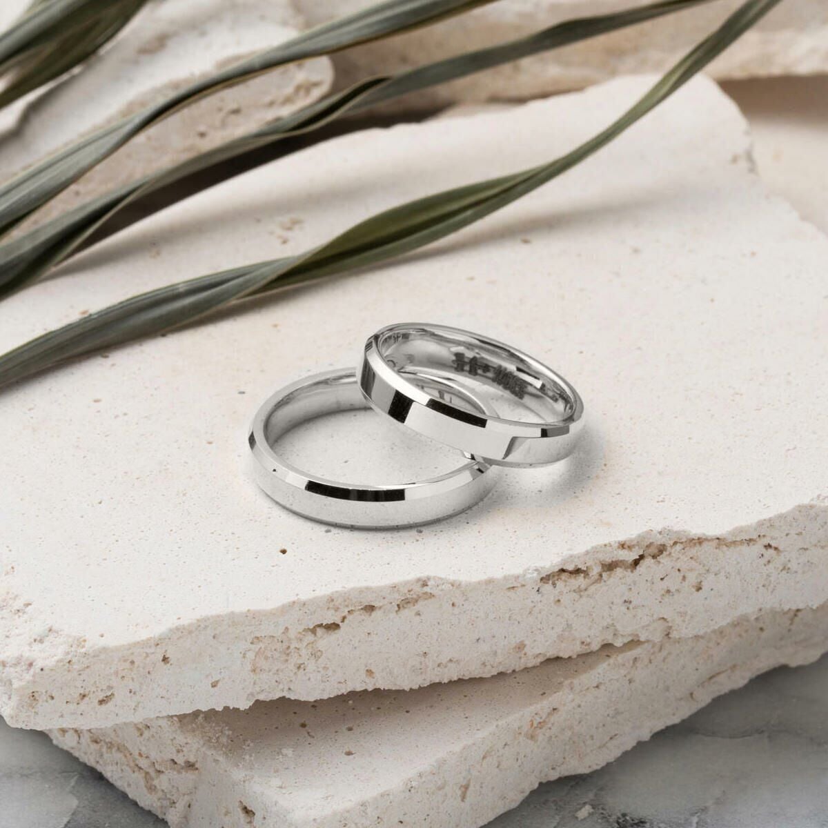 14K White Gold Classic Square-Cut Double Wedding Band 4 mm