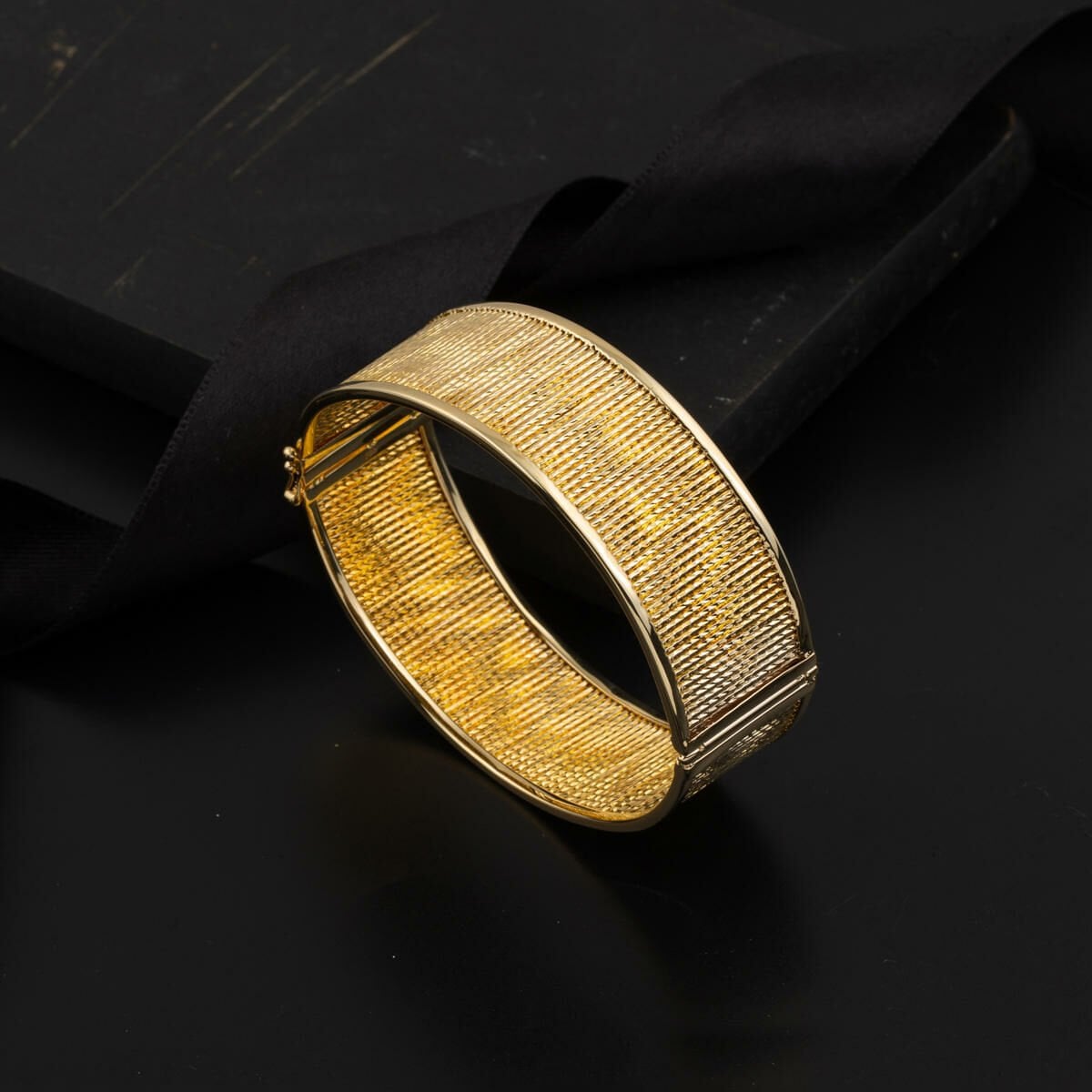 14K Yellow Gold Cleopatra Hinged Cuff Bangle