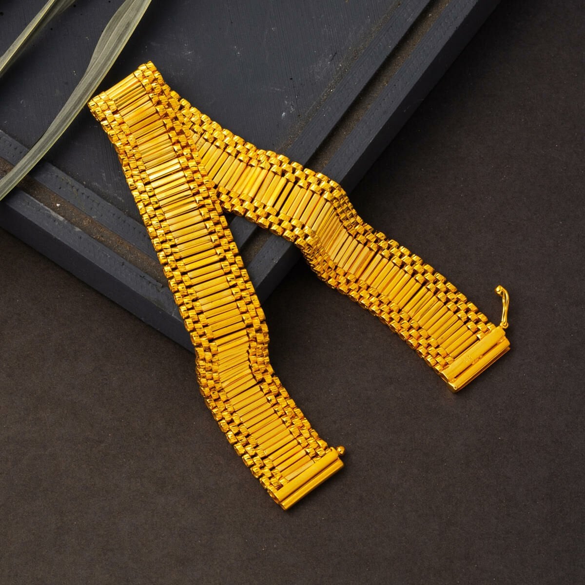 14K Yellow Gold Cleopatra Bracelet