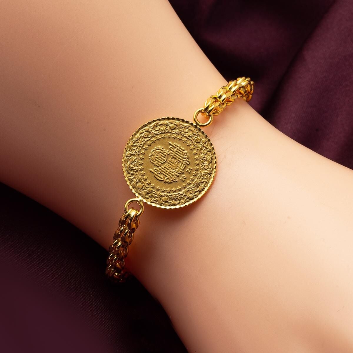 14K Yellow Gold King Byzantine Half Bracelet