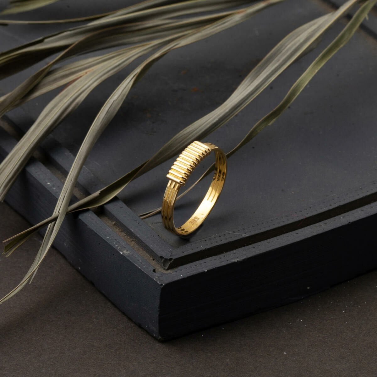 14K Yellow Gold Magne Minimalist Ring