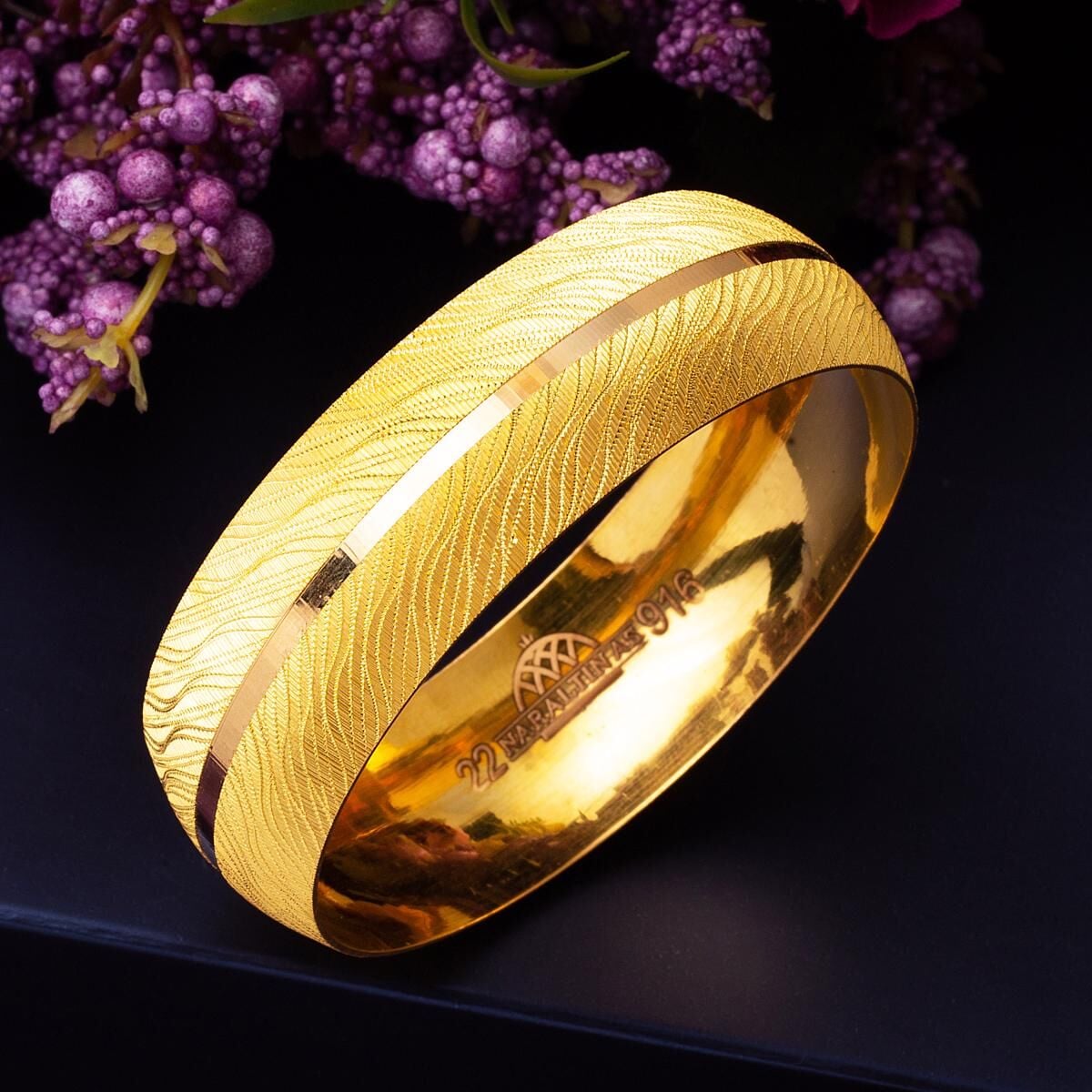 22K Yellow Gold Extra Wide Bangle (25 g)