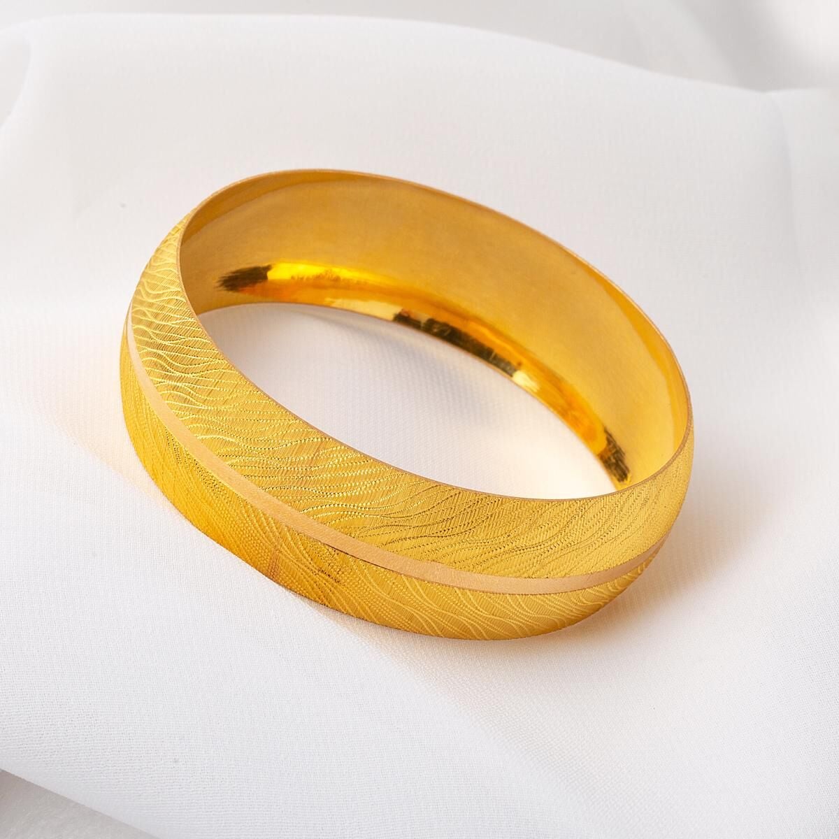 22K Yellow Gold Extra Wide Bangle (25 g)