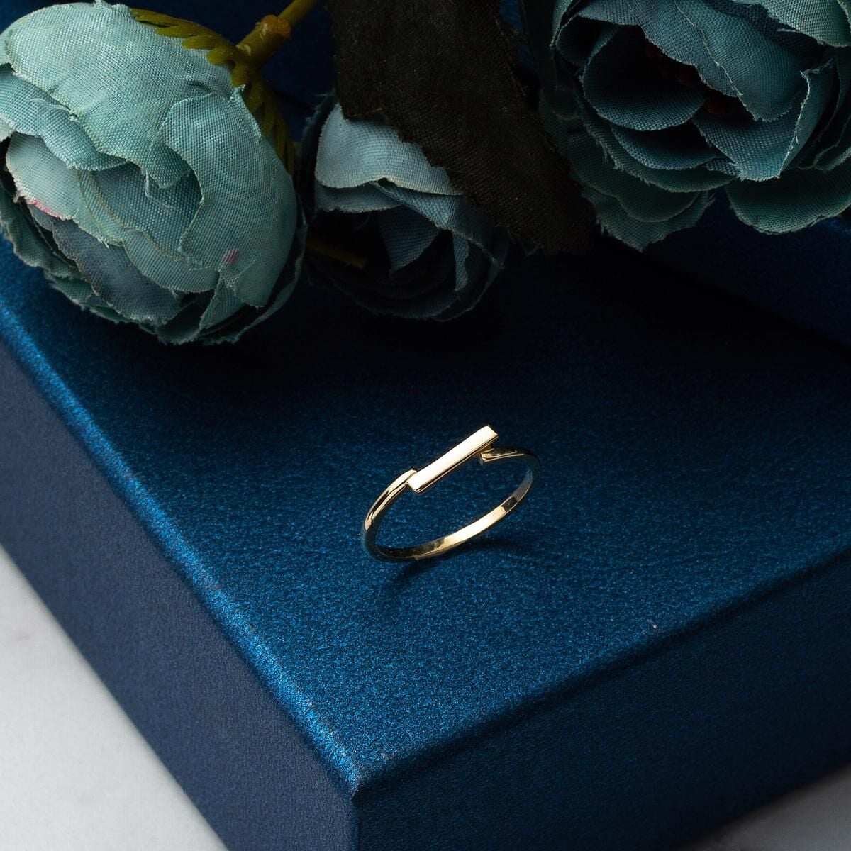 14K Yellow Gold Minimalist Bar Ring