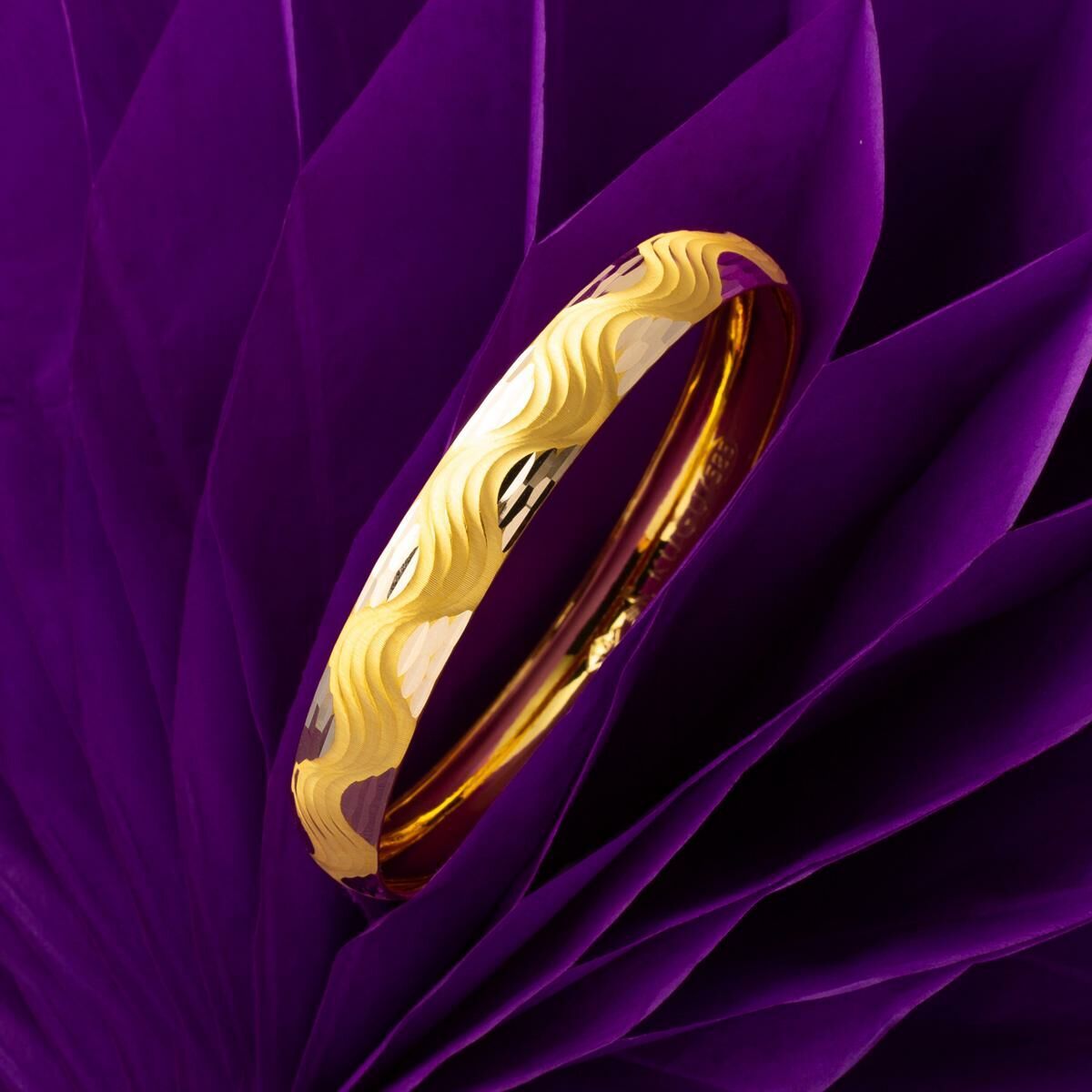 14K Yellow Gold Meltem Fashion Bangle