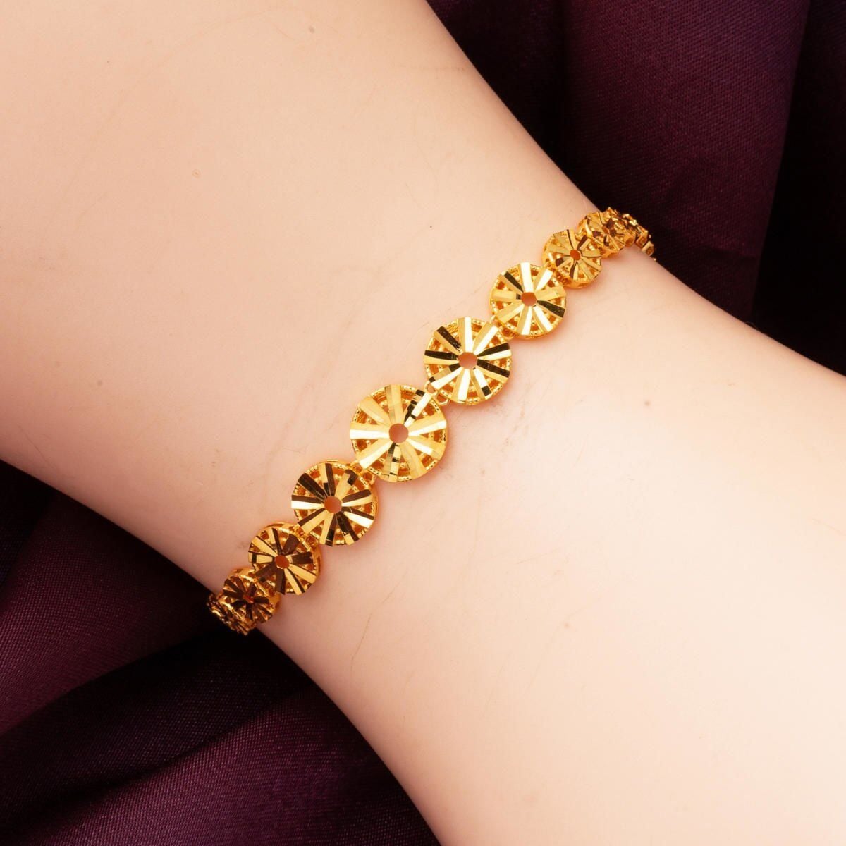 22K Yellow Gold Mila Sparkling Bracelet