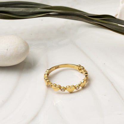 14K Yellow Gold Minimalist Heart Cubic Zirconia Ring (1.73 g)