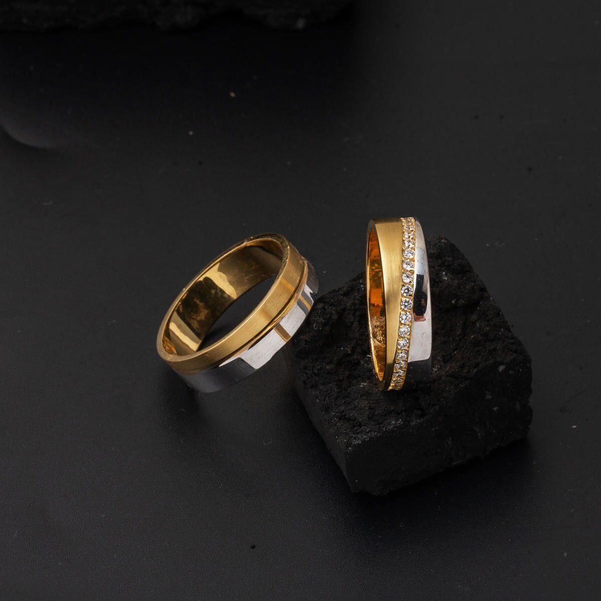 14K Yellow Gold Modern Design Cubic Zirconia Wedding Band Set