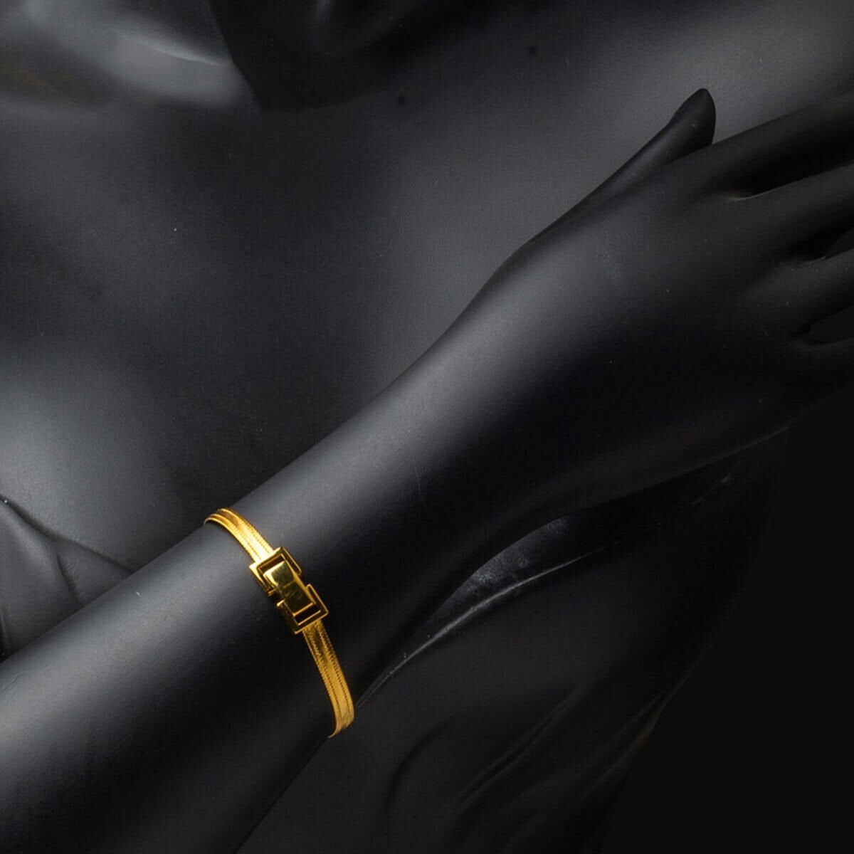 14K Yellow Gold Modern Buckle Trabzon Mesh Bracelet