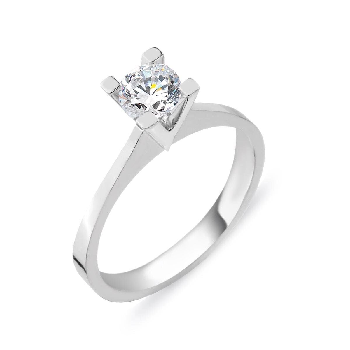 14K White Gold 0.60 Ct Moissanite Solitaire Ring (2.96 g)