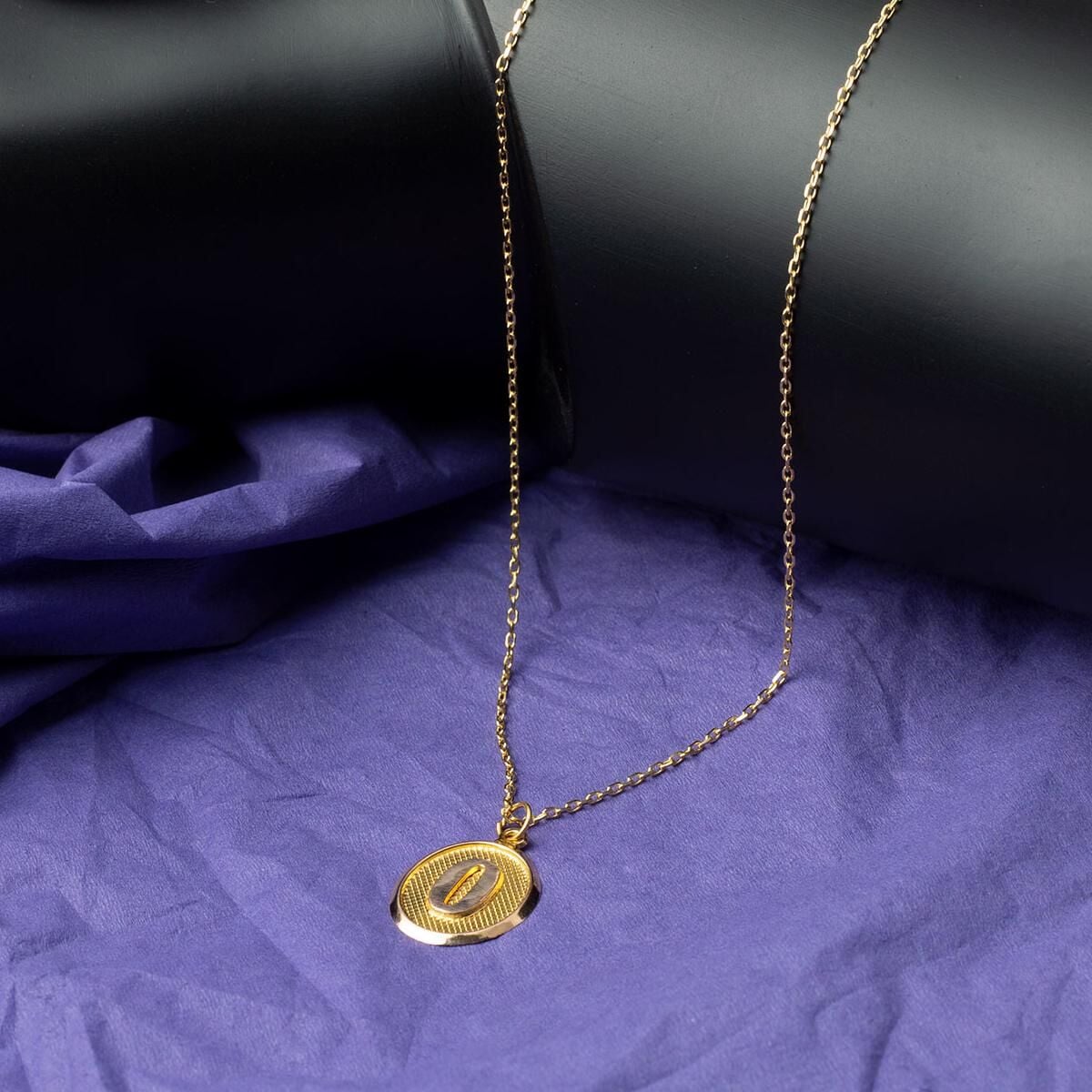 14K Yellow Gold Oval Initial O Necklace