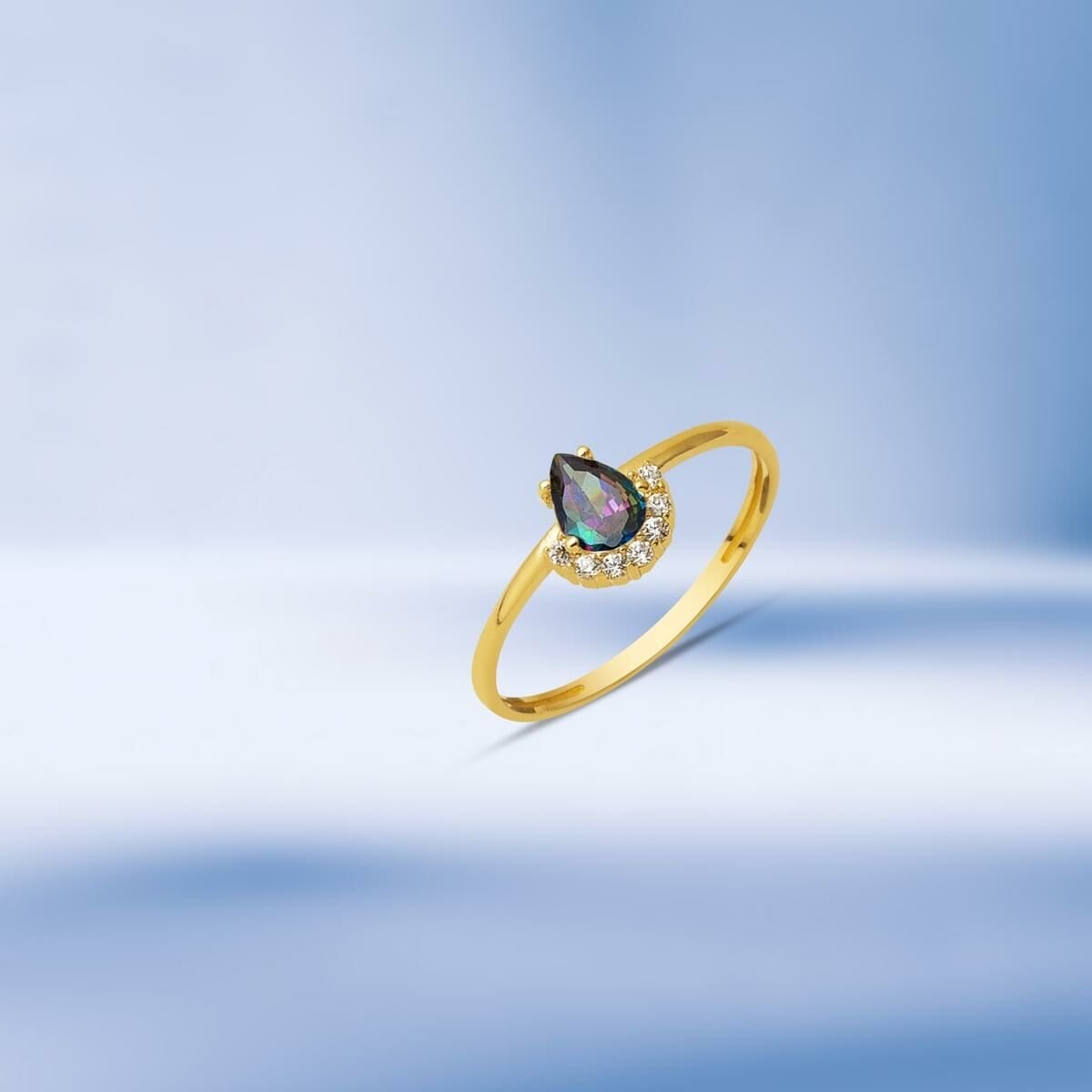 14K Yellow Gold Obsidian Teardrop Design Cubic Zirconia Ring