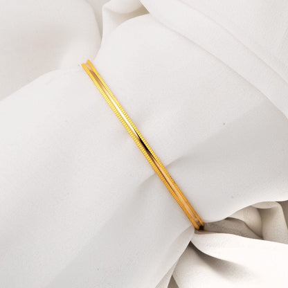 22K Yellow Gold Fluted Bangle (9 g)