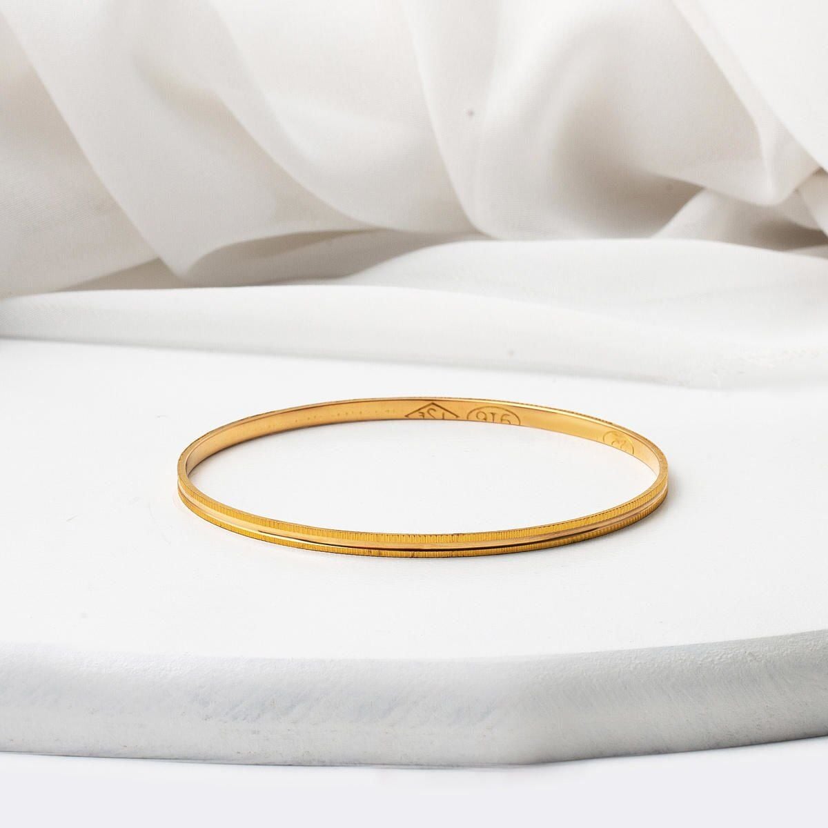22K Yellow Gold Fluted Bangle (20 g)
