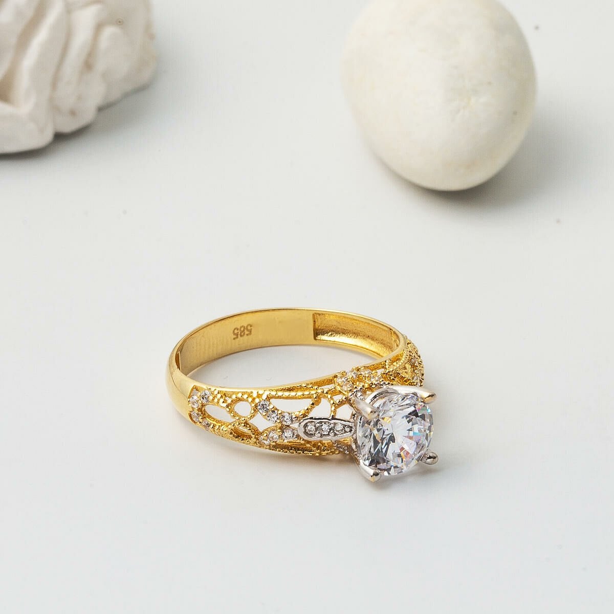 14K Yellow Gold Custom Design Single Stone Cubic Zirconia Ring (3.2 g)