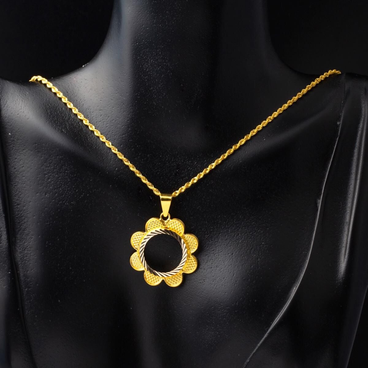 14K Yellow Gold Daisy Quarter Coin Attachable Necklace
