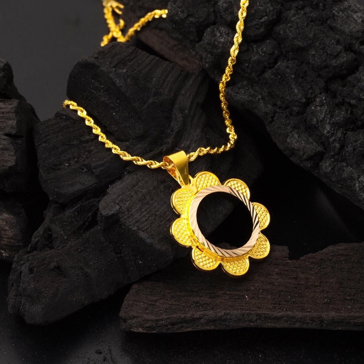 14K Yellow Gold Daisy Quarter Coin Attachable Necklace