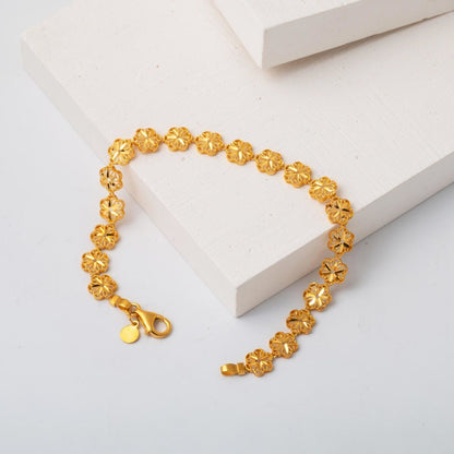 22K Yellow Gold Daisy Bracelet