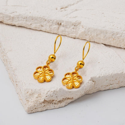 22K Yellow Gold Daisy Dangle Earrings